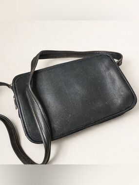 Vintage Coach Black Leather East West Crossbody Bag 9164